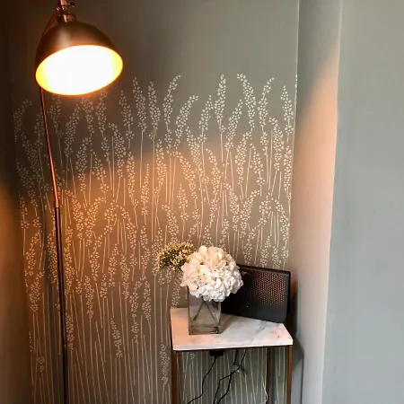 Gorgeous 2 Bed Holiday Near Central *